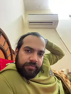 Snapshot of Arsh_Loves_Luv chatting on 12/20/24, 07:17 Arsh Loves Luv online show from 12/20/24, 07:17