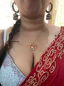 Snapshot of Akhi_Akshaya chatting on 01/30/25, 09:04 Akhi Akshaya online show from 01/30/25, 09:04