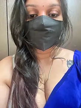 Snapshot of Akhi_Akshaya chatting on 03/02/25, 11:09 Akhi Akshaya online show from 03/02/25, 11:09