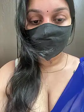 Snapshot of Akhi_Akshaya chatting on 03/02/25, 06:05 Akhi Akshaya online show from 03/02/25, 06:05