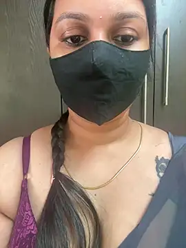 Snapshot of Akhi_Akshaya chatting on 02/20/25, 07:12 Akhi Akshaya online show from 02/20/25, 07:12