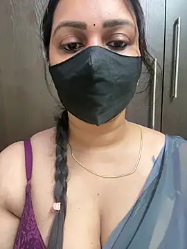 Snapshot of Akhi_Akshaya chatting on 02/18/25, 04:47 Akhi Akshaya online show from 02/18/25, 04:47