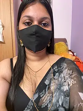 Snapshot of Akhi_Akshaya chatting on 10/25/25, 07:18 Akhi Akshaya online show from 10/25/25, 07:18