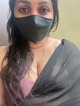 Snapshot of Akhi_Akshaya chatting on 03/08/25, 01:47 Akhi Akshaya online show from 03/08/25, 01:47