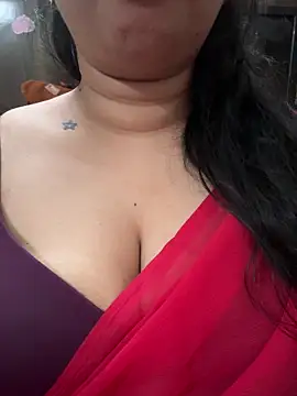 Snapshot of Akhi_Akshaya chatting on 01/11/25, 06:23 Akhi Akshaya online show from 01/11/25, 06:23