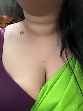 Snapshot of Akhi_Akshaya chatting on 01/11/25, 09:25 Akhi Akshaya online show from 01/11/25, 09:25