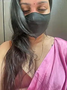 Snapshot of Akhi_Akshaya chatting on 03/07/25, 05:08 Akhi Akshaya online show from 03/07/25, 05:08