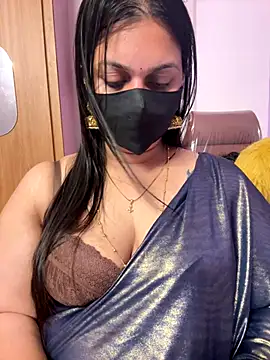 Snapshot of Akhi_Akshaya chatting on 11/02/25, 06:24 Akhi Akshaya online show from 11/02/25, 06:24