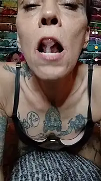 MommyMisfit online show from 09/21/25, 12:49