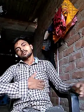 Snapshot of Suraj223kumar chatting on 06/07/26, 01:11 Suraj223kumar online show from 06/07/26, 01:11