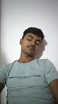 Suraj223kumar online show from 10/26/25, 03:12