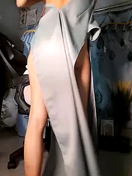 Lucy limon online show from 11/04/25, 07:50