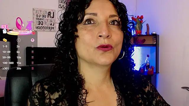 Snapshot of arianna_ros3 chatting on 09/12/25, 03:34 arianna ros3 online show from 09/12/25, 03:34