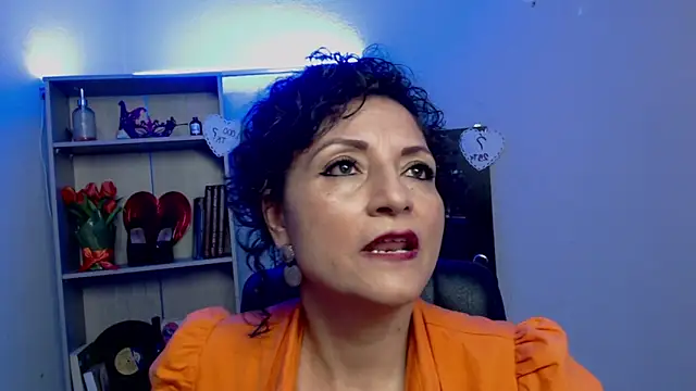 Snapshot of arianna_ros3 chatting on 03/14/25, 05:02 arianna ros3 online show from 03/14/25, 05:02