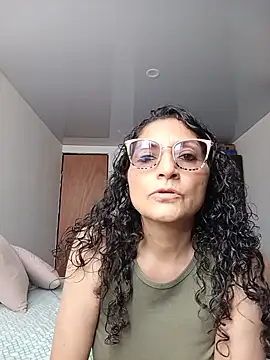 Snapshot of arianna_ros3 chatting on 06/27/26, 06:03 arianna ros3 online show from 06/27/26, 06:03