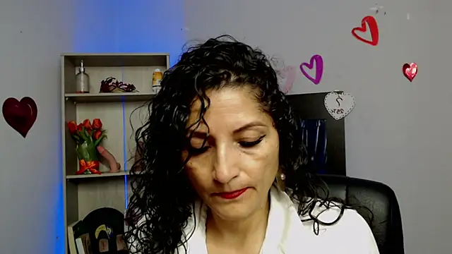 Snapshot of arianna_ros3 chatting on 03/07/25, 03:07 arianna ros3 online show from 03/07/25, 03:07