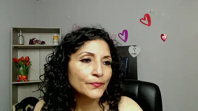 Snapshot of arianna_ros3 chatting on 03/07/25, 06:11 arianna ros3 online show from 03/07/25, 06:11
