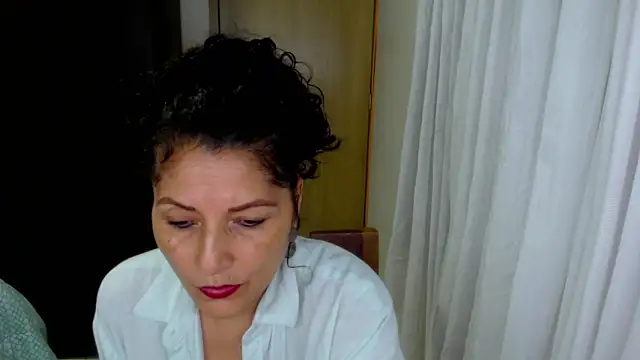 arianna ros3 online show from 05/13/26, 02:29