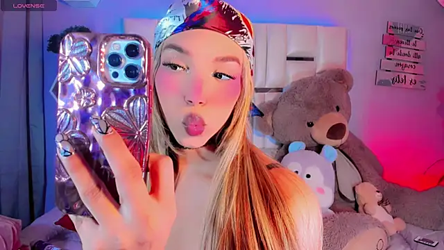 Aileen 18 online show from 11/14/25, 07:45