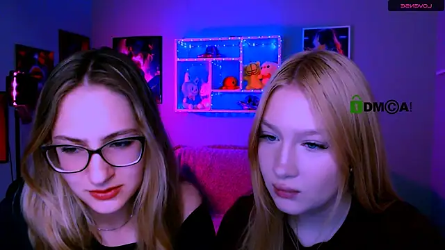 playful sophie online show from 04/15/26, 07:29