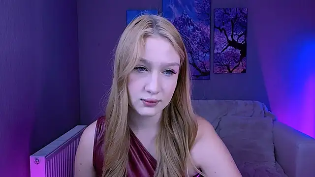 playful sophie online show from 11/19/25, 08:31