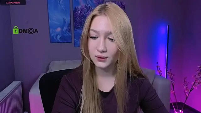 playful sophie online show from 11/16/25, 08:24