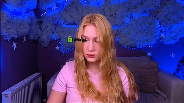playful sophie online show from 04/20/26, 07:26