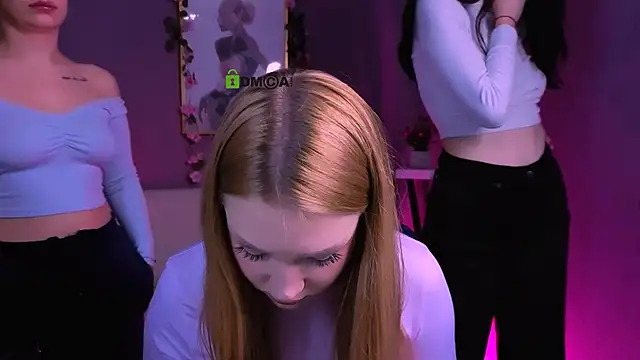 playful sophie online show from 12/03/25, 08:08