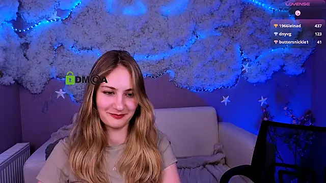 Snapshot of playful_sophie chatting on 06/11/26, 12:32 playful sophie online show from 06/11/26, 12:32