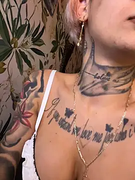 Lucky Deniz online show from 12/17/25, 10:48