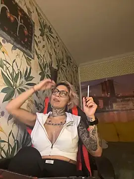 Lucky Deniz online show from 12/19/25, 09:17