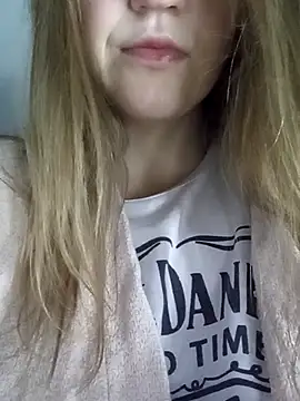 KattyLuuu online show from 03/29/26, 09:16