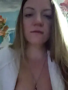 KattyLuuu online show from 01/18/26, 09:35