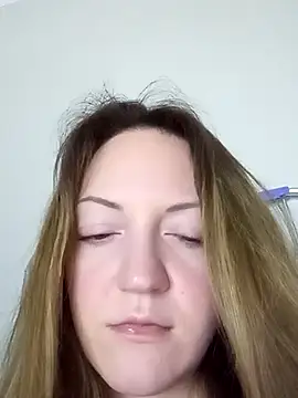 KattyLuuu online show from 04/15/26, 07:51