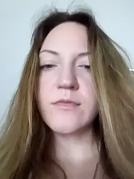 KattyLuuu online show from 04/15/26, 07:58