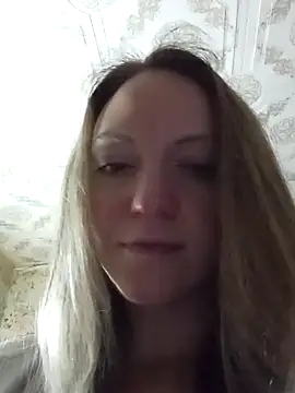 KattyLuuu online show from 12/14/25, 09:31