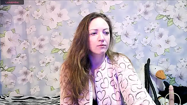 Snapshot of KattyLuuu chatting on 02/14/25, 08:26 KattyLuuu online show from 02/14/25, 08:26