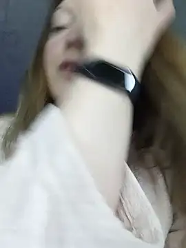 Snapshot of KattyLuuu chatting on 05/15/26, 11:47 KattyLuuu online show from 05/15/26, 11:47