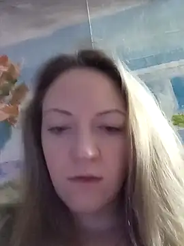 KattyLuuu online show from 12/19/25, 09:50