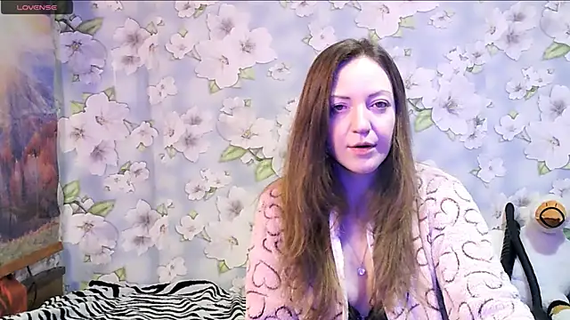 Snapshot of KattyLuuu chatting on 02/13/25, 11:26 KattyLuuu online show from 02/13/25, 11:26