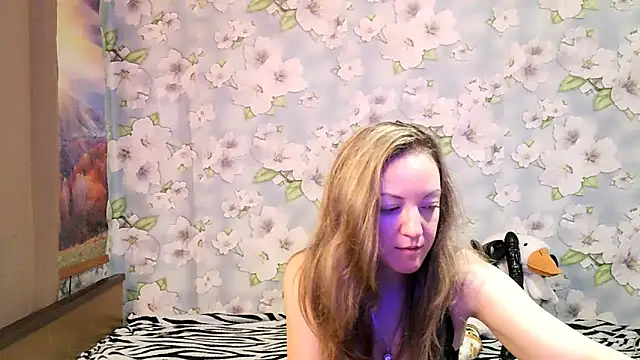 Snapshot of KattyLuuu chatting on 09/11/25, 03:06 KattyLuuu online show from 09/11/25, 03:06