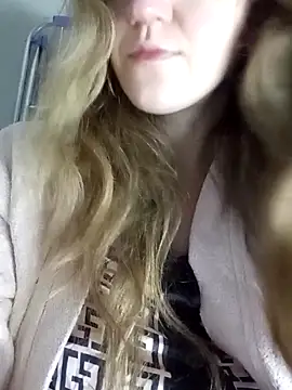 KattyLuuu online show from 04/03/26, 01:45