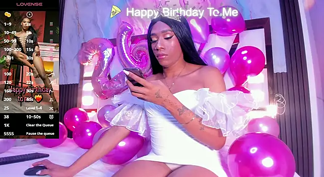 Snapshot of amber_diior chatting on 11/14/25, 01:53 amber diior online show from 11/14/25, 01:53