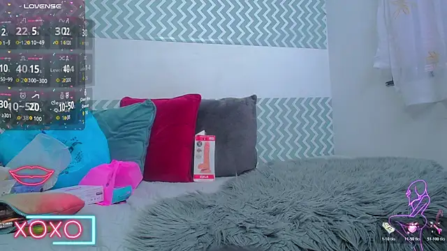 Snapshot of GabbyHills chatting on 10/31/25, 10:05 GabbyHills online show from 10/31/25, 10:05