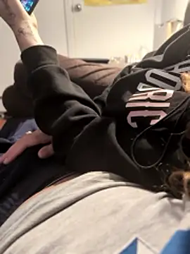 biggnipz online show from 10/24/25, 07:18