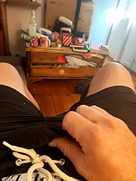 biggnipz online show from 05/03/26, 06:29