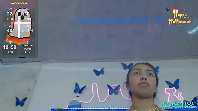 Roxan Fox- online show from 10/18/25, 04:03