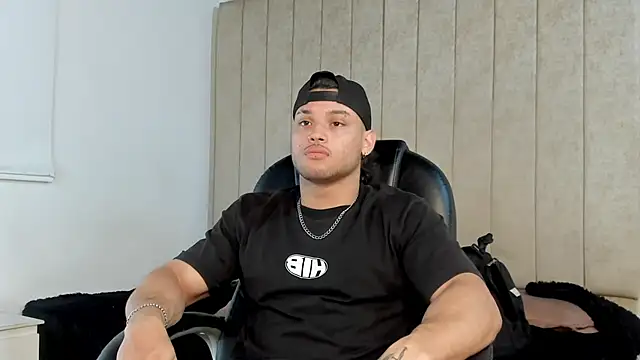 jeicob gagnon online show from 10/18/25, 05:53