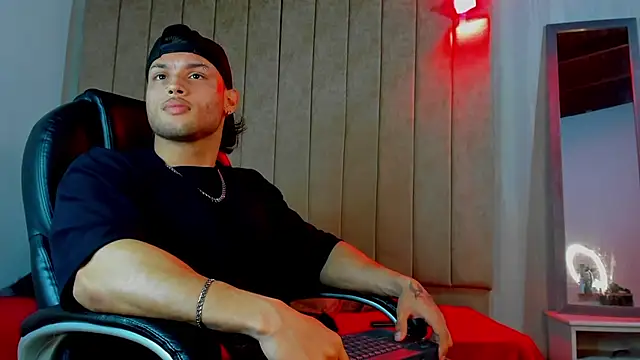 jeicob gagnon online show from 09/28/25, 05:36