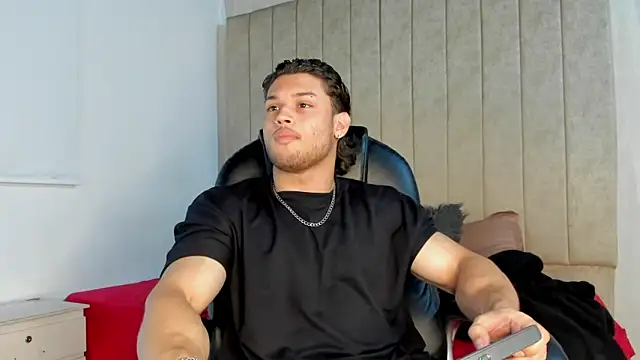 jeicob gagnon online show from 10/04/25, 07:21